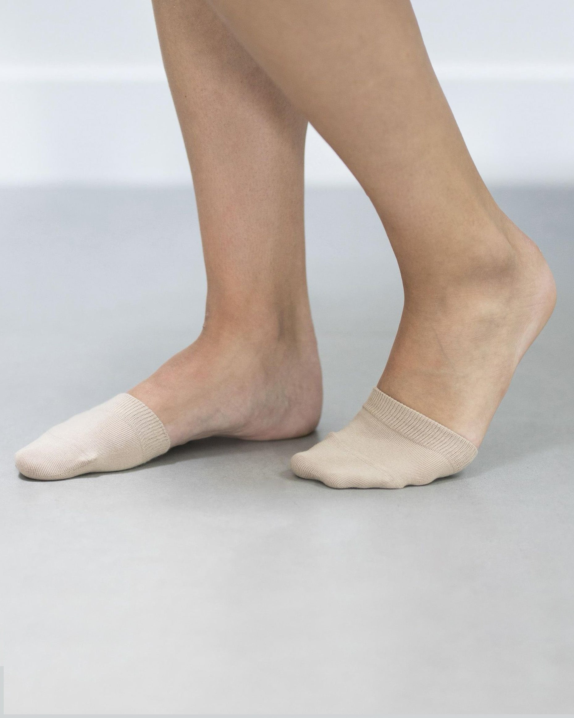 Bonnie Doon Toe Cover BE311000 - Nude beige cotton toe sock perfect for wearing with mules or sling back shoes