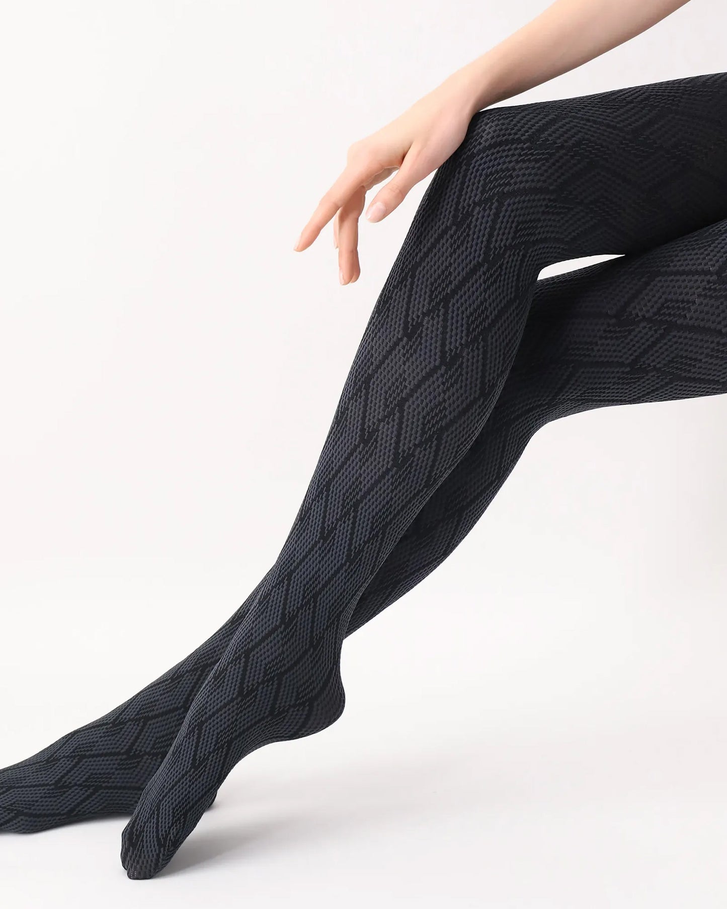 Oroblù Jaquard Tights - Grey opaque fashion tights with a darker grey zig-zag linear diamond style pattern in a darker tone.