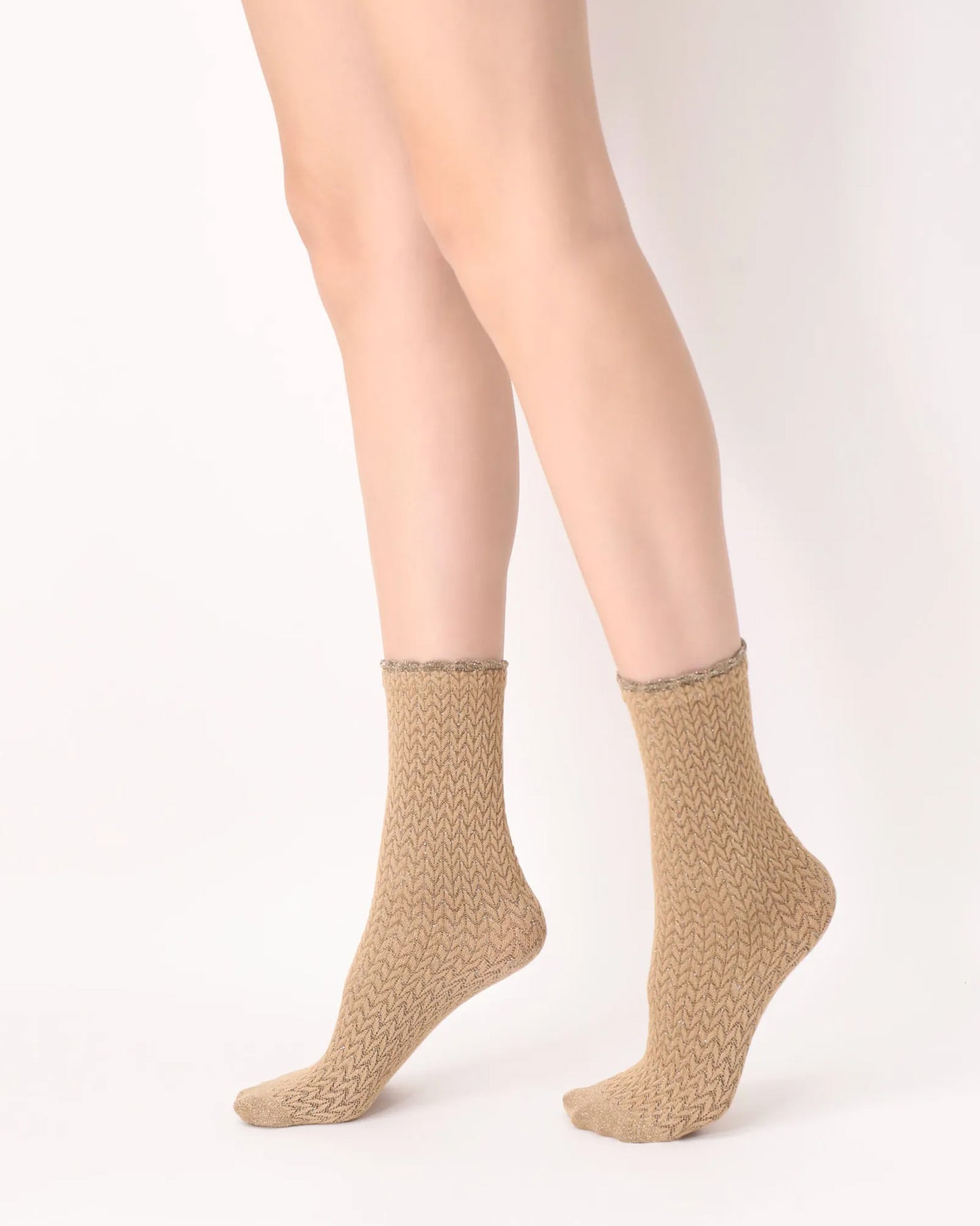 Oroblù Shiny Tweed Sock - Beige soft viscose mix fashion ankle socks with a textured herringbone style pattern with sparkly lurex and a sparkly scalloped edge cuff. Side view