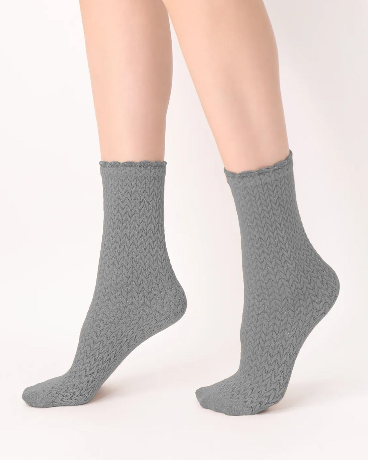 Oroblù Shiny Tweed Sock - Grey soft viscose mix fashion ankle socks with a textured herringbone style pattern with sparkly lurex and a sparkly scalloped edge cuff.