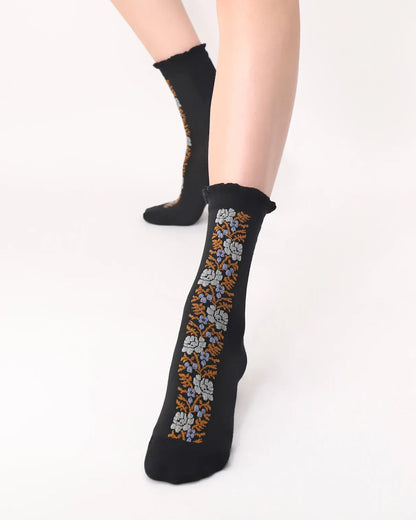 Oroblù Floral Line Sock - Black cotton ankle socks with a floral stripe panel on the front in rust, light grey and blue with a frill cuff.