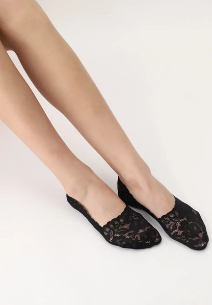 Oroblù Lacy No Show Socks - Black floral lace invisible sock made of soft lace with breathable cotton sole and non-slip silicone grip on the heel.