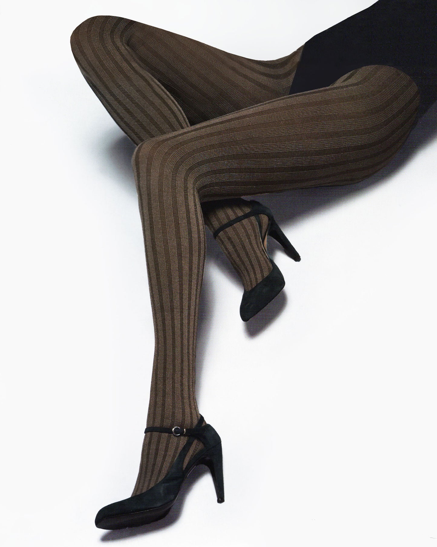 Silvia Grandi Dalida Collant - Brown soft and warm knitted cotton mix tights with a vertical stripe pattern, flat seams and gusset.