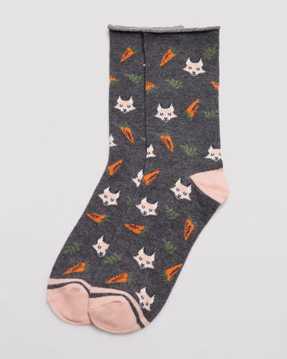 Ysabel Mora 12212 Fox & Carrot Socks - Dark grey crew length cotton ankle socks with an all over pattern of foxes, carrots and leaves, with a soft roll top edge, pale pink flat toe seam and shaped heel.