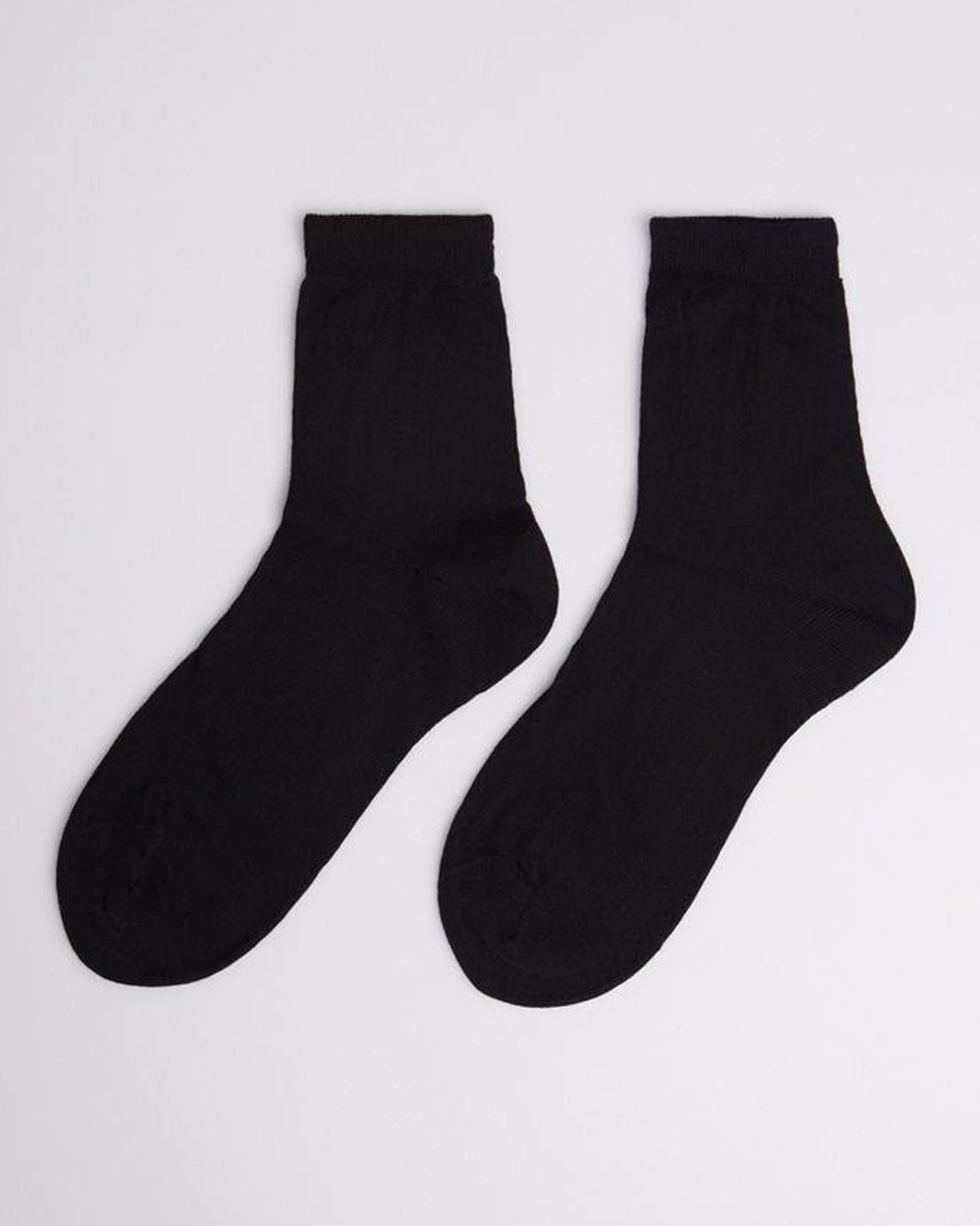 Ysabel Mora 12781 All Cotton Sock - Light 100% cotton black ankle socks with anti-pressure cuff, shaped heel and flat toe seams. Pair