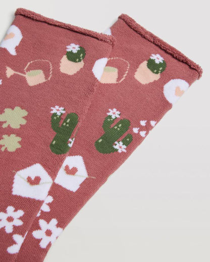 Ysabel Mora 12885 Gardener Sock - Dark pink cotton thermal socks with a terry lining and all over gardener themed pattern in shades of green, pink, peach and white, shaped heel and no cuff comfort top.