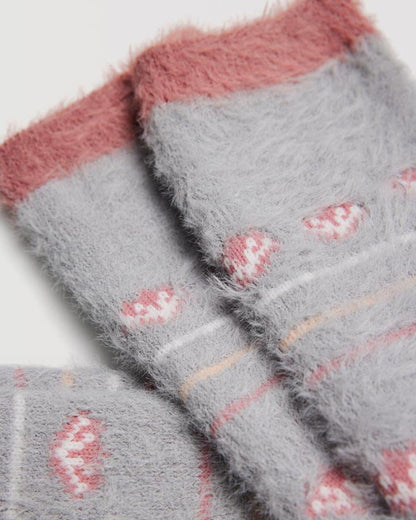 Ysabel Mora 12895 Shell Fluffy Socks - Warm and fluffy light grey house socks with a clam shell and horizontal stripe pattern in terracotta, peach and cream and terracotta anti-pressure cuff.