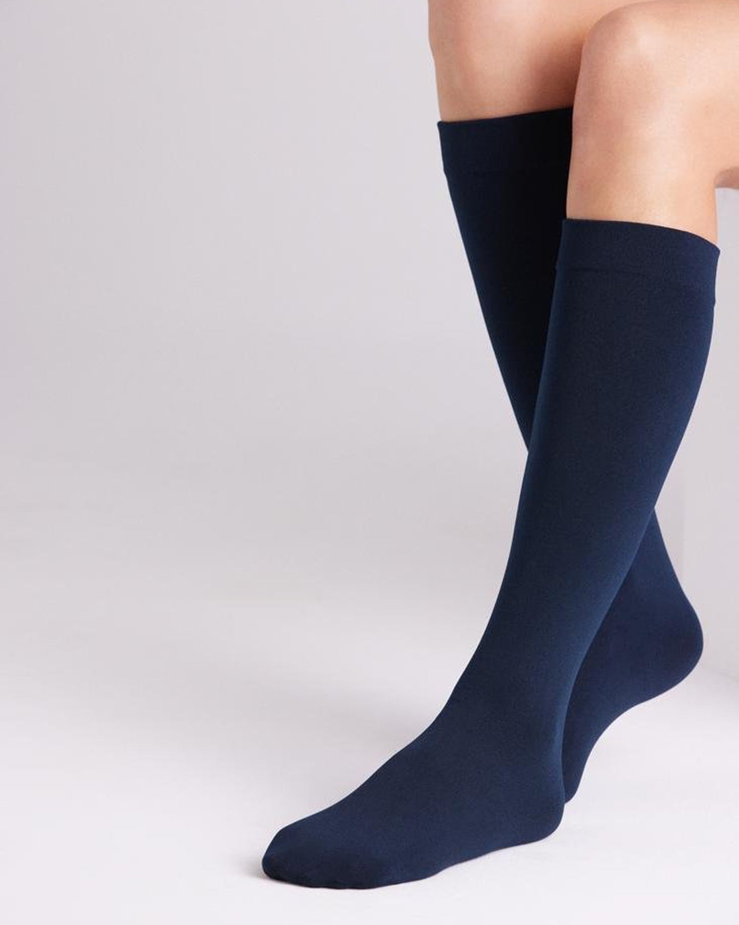 Ysabel Mora 15841 Thermal Minimedia - warm fleece lined knee-high socks in navy blue.