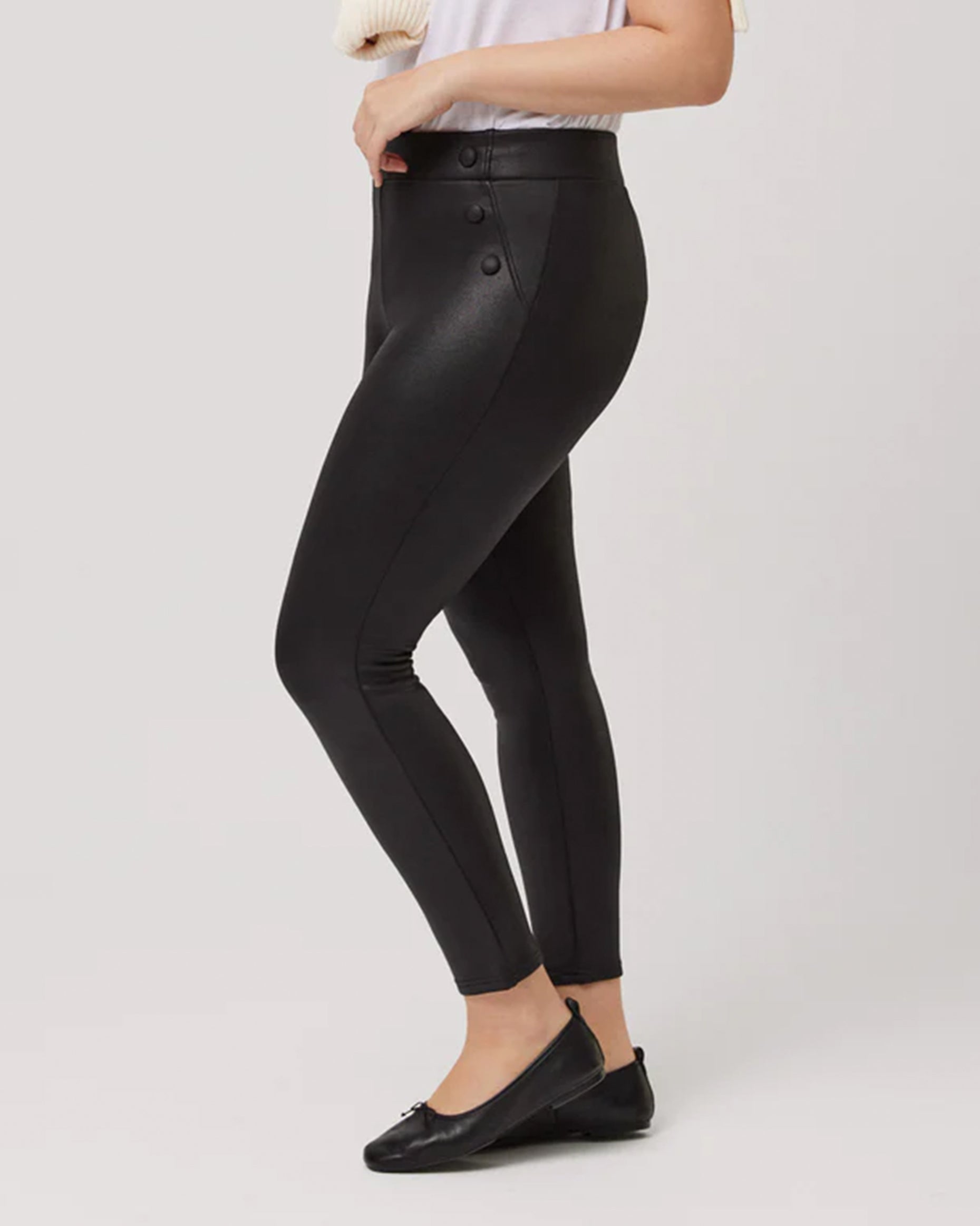 Leather-look leggings for $16? YES PLZ – Jeri Chronicles