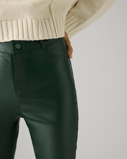 Ysabel Mora 70429 Waxed Treggings - Dark bottle green faux leather trouser leggings with fly and button closure, faux front pocket stitching, back pockets. Close up detail.