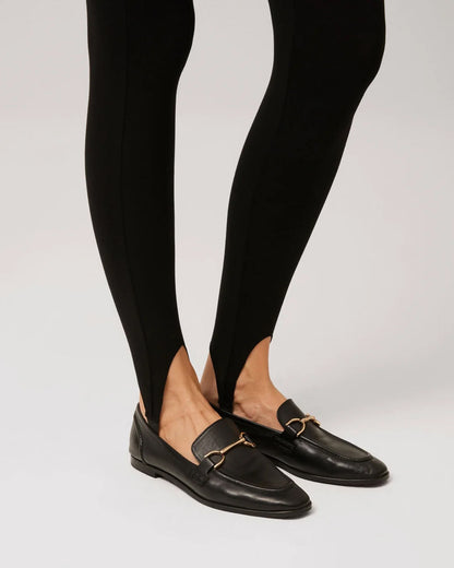 Ysabel Mora 70289 Stirrup Leggings - Plain mid-rise black stretch cotton ski pants style leggings, worn with black loafers.