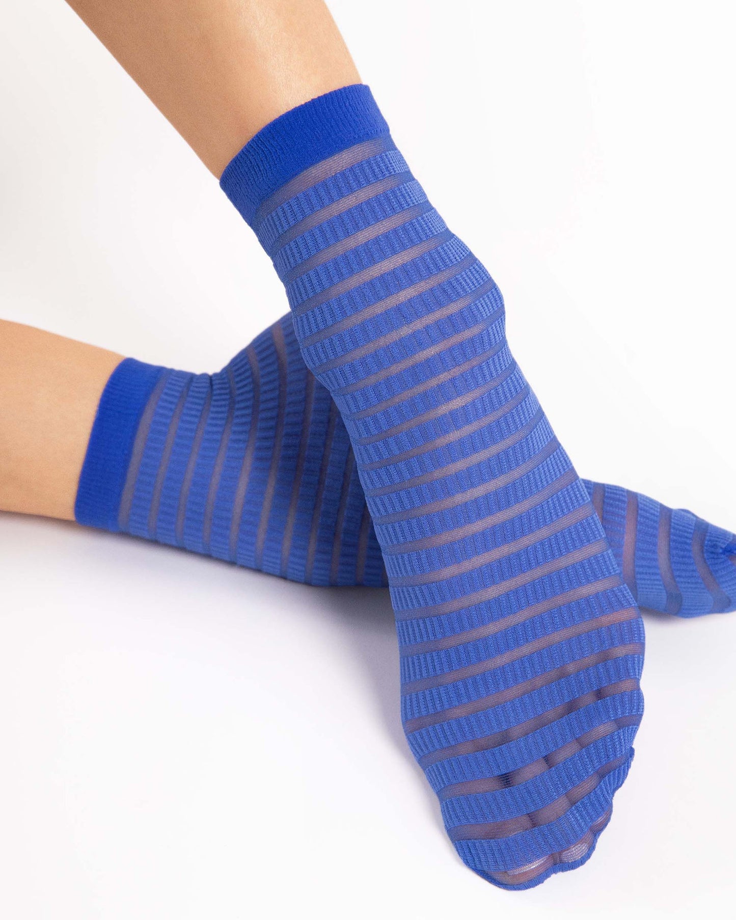 Fiore Izzy 20 Den - Blue fashion ankle socks with a sheer and opaque ribbed horizontal stripe pattern and plain elasticated cuff.