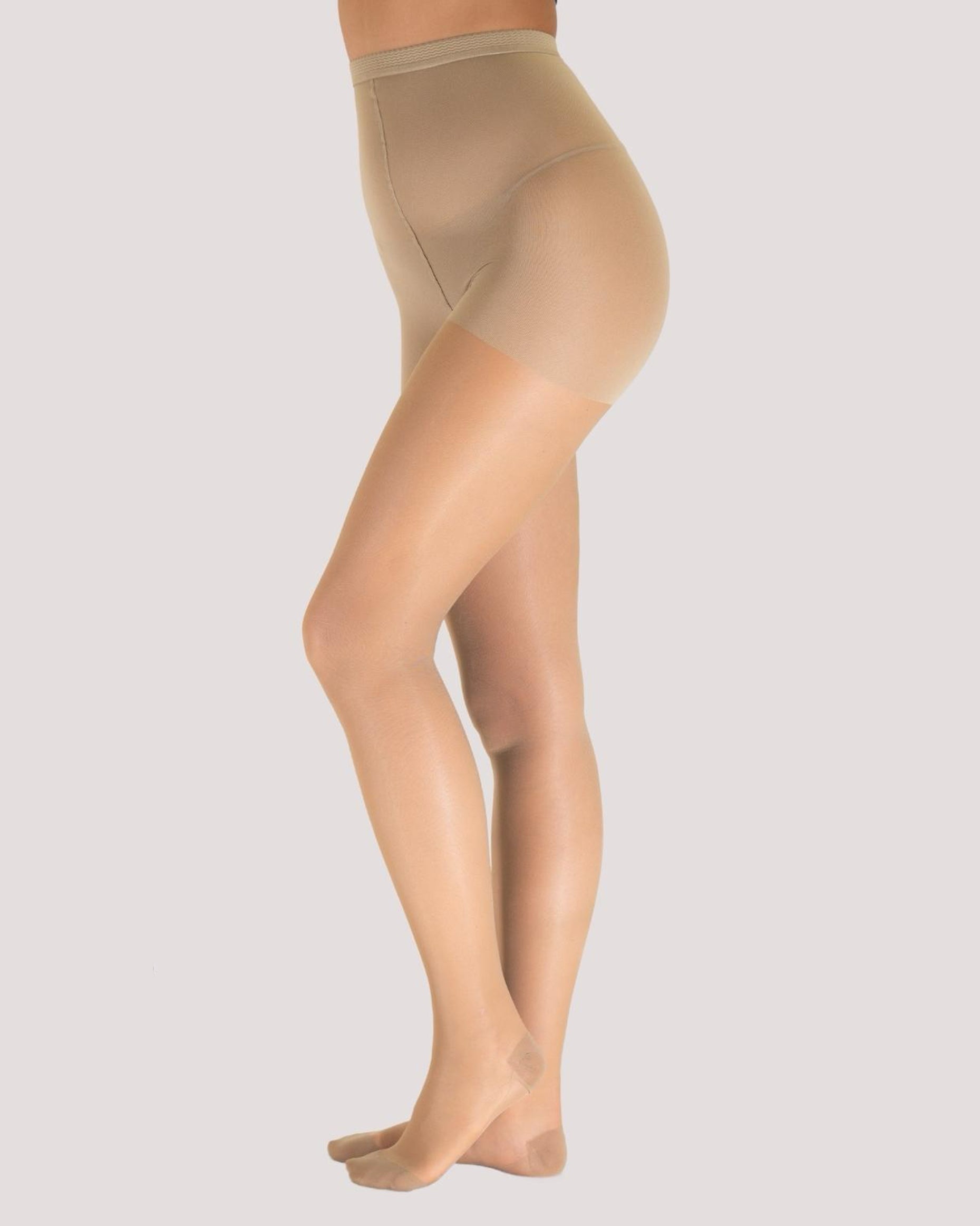 Ibici Segreta 70 Collant - Nude (nature) compression support tights are transparent with a light mesh look with reinforced body, flat seams, comfort waist band, anatomical heel and reinforced toes. Useful in the presence of dilated capillaries, varicose veins and for long haul flights.