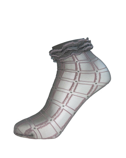 Omsa Masquenada Calzino - Sheer light grey fashion ankle sock with a pale pink square grid pattern and frilly cuff.