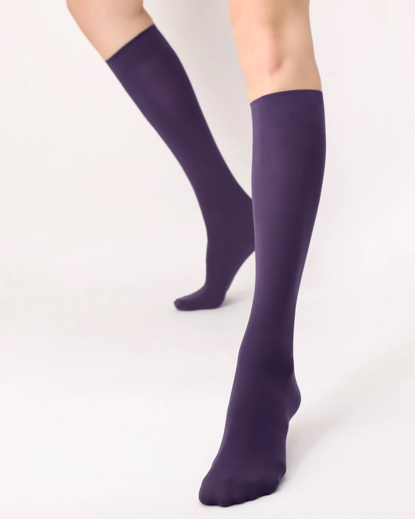 Oroblù All Colors Knee-Highs - Soft opaque dark purple knee-high socks with a soft deep elasticated comfort cuff.