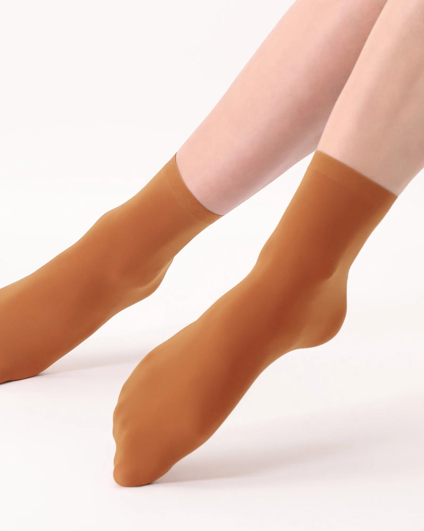 Oroblù All Colors Sock - Soft plain rusty orange (sienna) opaque ankle tube socks with plain cuff.