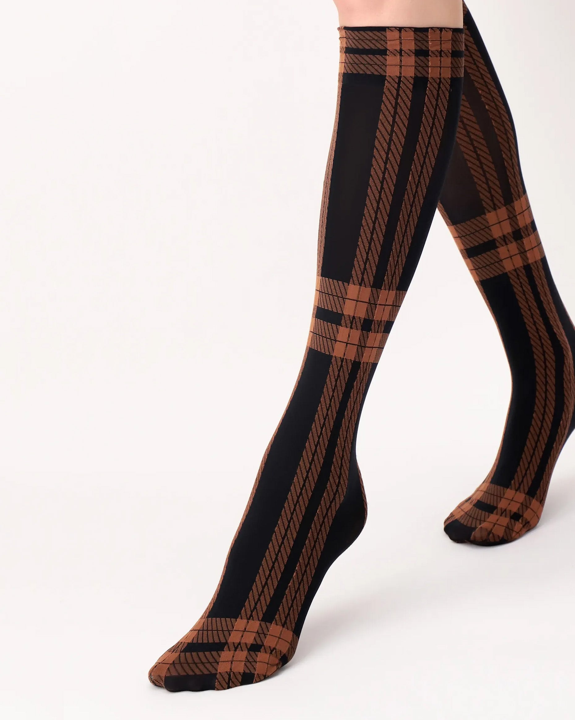 Oroblù All Colors Scottish Knee-Highs - Soft opaque fashion knee-high socks with a woven tartan style pattern and hidden elasticated cuff in black and rust orange.