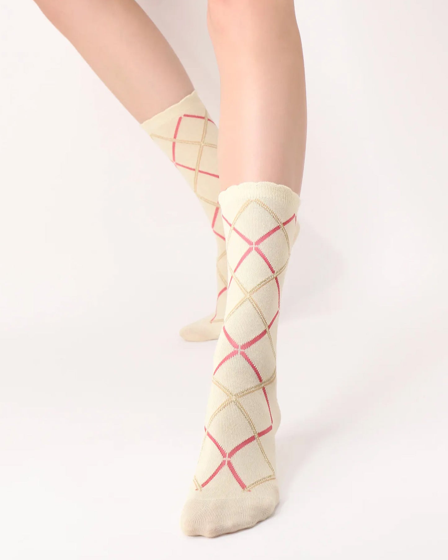 Oroblù British Socks - Soft cream viscose mix fashion ankle socks with a linear diamond argyle style pattern in coral and sparkly gold lurex, shaped heel and flat toe seam.