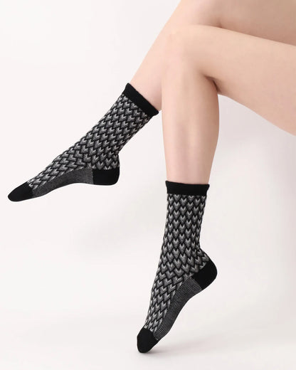 Oroblù Jacquard Deco Calzino - Black cotton mix fashion knitted ankle socks with a three tone jacquard pattern in shades of grey and slight ruffled cuff.