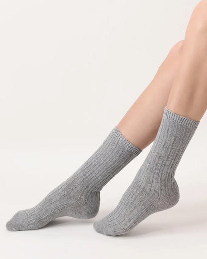 Oroblù Jasmine Sock - Ultra soft and warm light grey thermal cable ribbed knitted ankle socks with a touch of alpaca, sparkly silver lurex cuff.