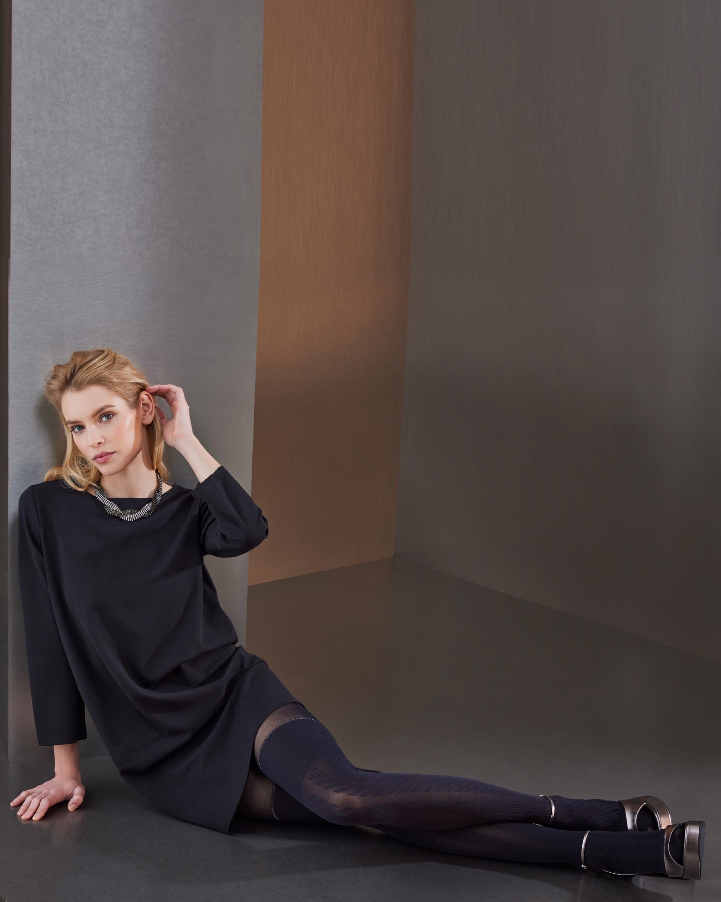 SiSi Kelly Collant - Sheer black fashion tights with an opaque cable knit textured over the knee sock effect.