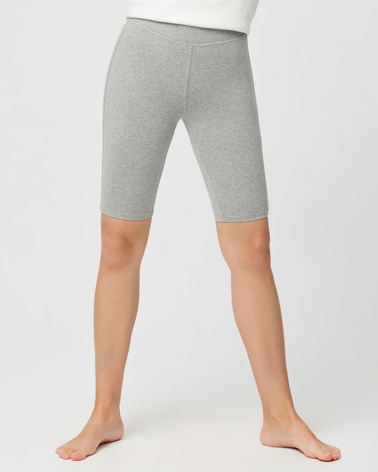 Ysabel Mora 70217 Cotton knee length bicycle shorts in fleck light grey melange.