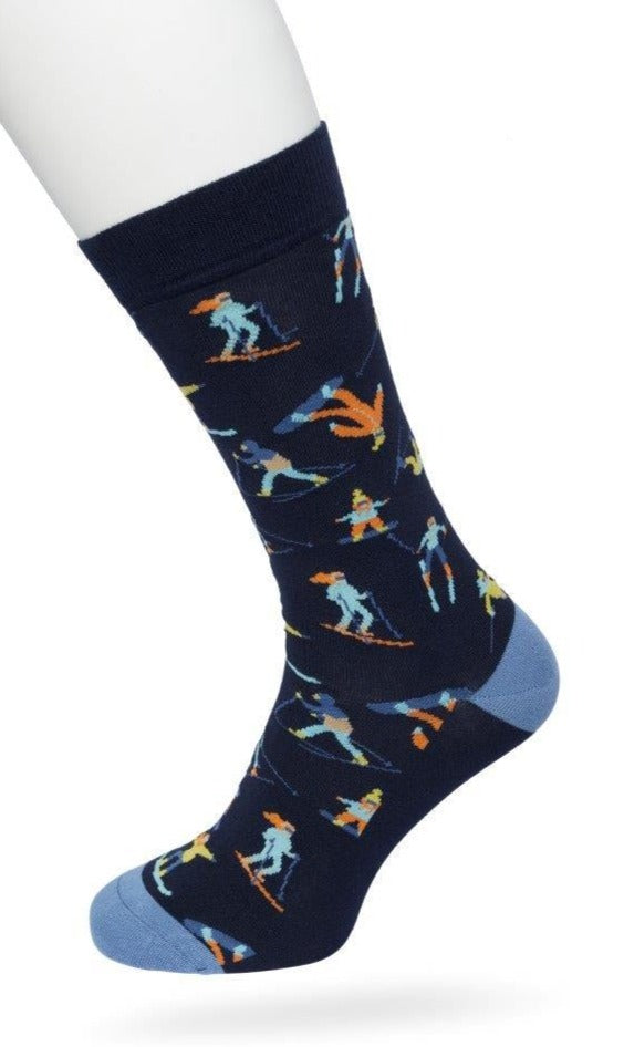 Bonnie Doon BT992135 Skiing Sock - Navy cotton crew length ankle socks with multicoloured downhill skiers and snowboarders pattern, shaped heel and flat toe seams.