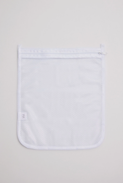 Ysabel Mora 10104 Wash Bag - white mesh laundry bag for washing machine