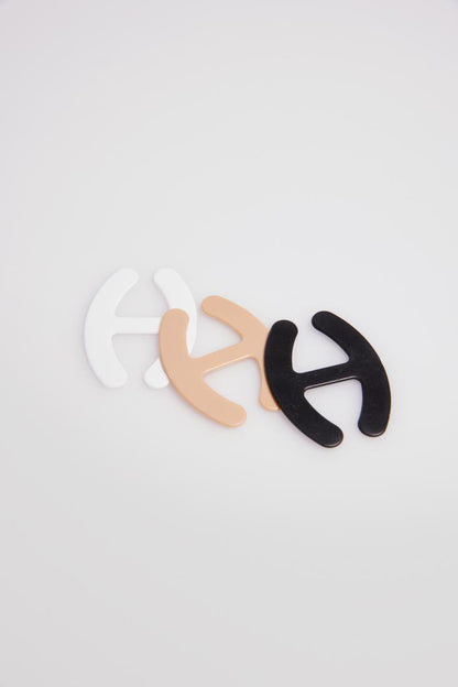 Ysabel Mora 10107 Hook Straps - Pack of 3 bra strap adjusters in black, nude and white, turning your bra into a racerback. The hooks can be moved up and down and keep the straps in place, suitable for any bra.