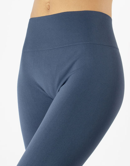 Calzitaly Seamless Leggings - Soft and plain denim blue leggings with a deep elasticated waist band and gusset for a comfortable fit.